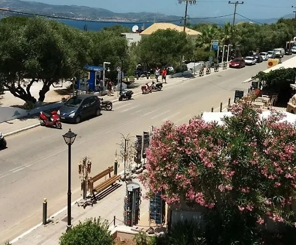 Tzakis Lassi Apart-hotel