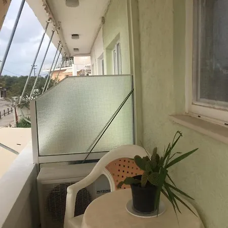 Tzakis Lassi Aparthotel 3*