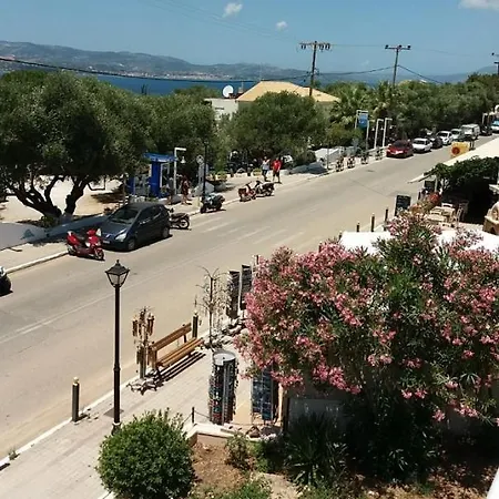 Tzakis Lassi Apartmanhotel
